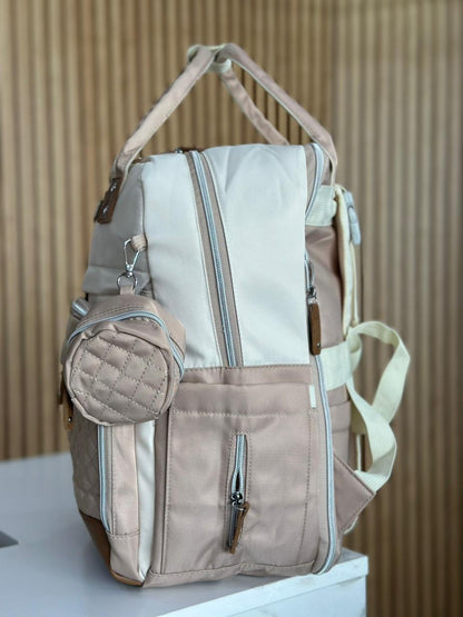 Sac à Dos Maternité Chic – Organisation et Confort à Chaque Déplacement