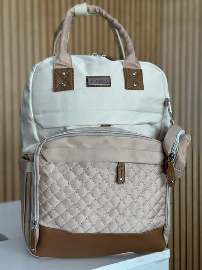 Sac à Dos Maternité Chic – Organisation et Confort à Chaque Déplacement